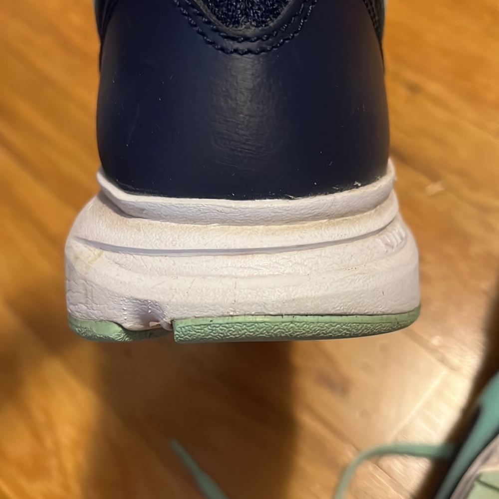 Nikes size 8 blue and green sneakers - Picture 6 of 8